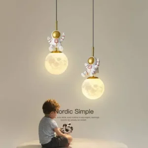 Lustre Pendente Astronauta com Luz LED para Quarto Infantil