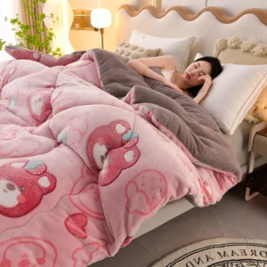 Colcha de Veludo Amigável para Animais - Conforto e Estilo para seu Quarto - Urso Morango, 200x230cm 5kg