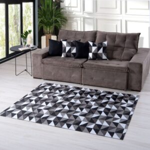 KIT TAPETE SALA QUARTO GEOMETRICO 1M X 1,40M + 04 CAPAS GORGURINHO 45CMX45CM JOGO COMPLETO - PRETO CINZA