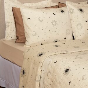 Cobre leito Essencialle Ideal para Cama King Composto por 03 Peças 150 Fios Alg/PL Várias Estampas - Sol e Lua