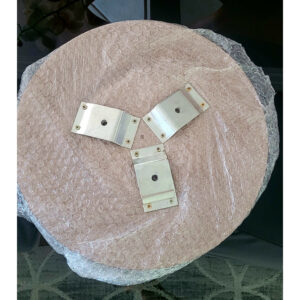 Trio Mesinhas Lateral Redondo Sala Pé Palito Porta Objetos Decoração na cor OFF WHITE pés preto BP