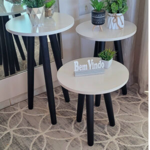 Trio Mesinhas Lateral Redondo Sala Pé Palito Porta Objetos Decoração na cor OFF WHITE pés preto BP