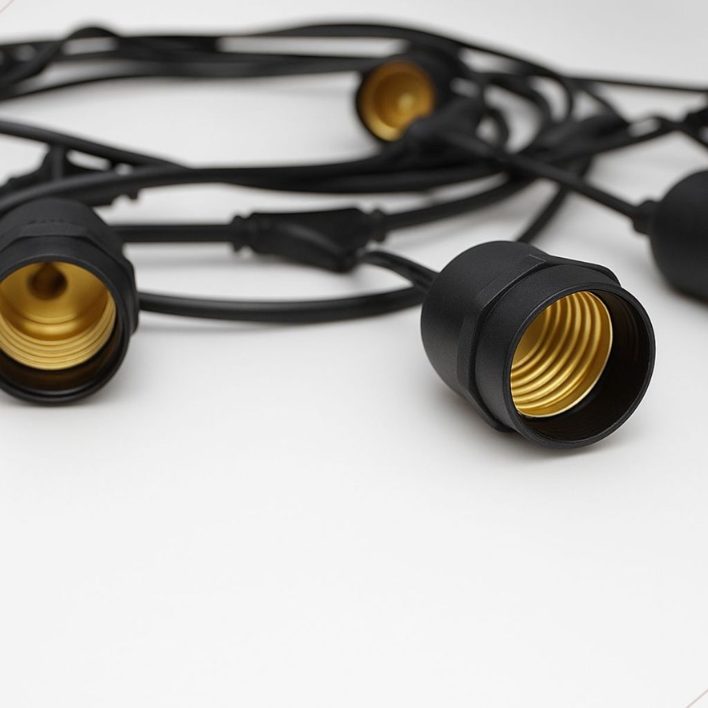 Varal Luzes 15 Soquete 15 Metros Preto Com 15 Lâmpada Bulbo 9w 3000k Amarela 110v 220v Festão Cordão