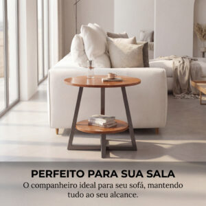 Mesa de Centro Redonda Simples em Madeira Maciça na Cor Nogueira, com 2 Prateleiras (Mesa Auxiliar Decorativa para Sala)