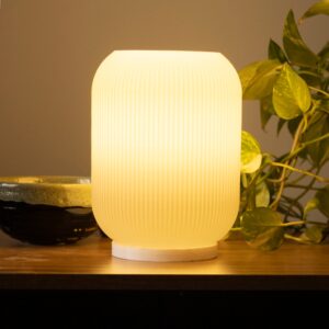 Abajur Sophie Luminária de Mesa Moderna para Quarto Sala Escritório 110V/220V - Com Lâmpada Led