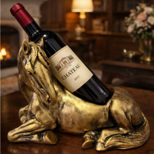Porta Vinho Decorativo Cavalo Dourado – Escultura Luxo para Garrafa