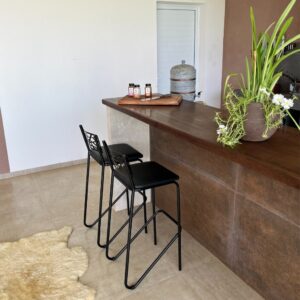 Kit 2 Banqueta Alta Estofada Design Moderno Estilo Industrial Para Bancada Ilha ou Bar - Preto