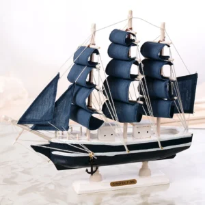 Modelo de Navio Pirata de Madeira - Decoração Artesanal Mediterrânea