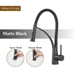 Torneira de Cozinha Cromada com Pulverizador e Rotação 360°