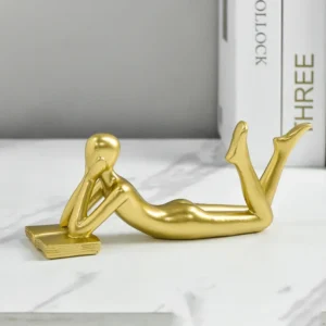 Estátua Decorativa de Personagens Lendo em Resina para Decoração Moderna - Modelo B - 20x5x8cm