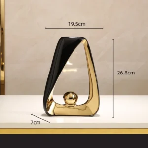 Escultura Decorativa em Cerâmica Geométrica com Bola Dourada - Modelo A