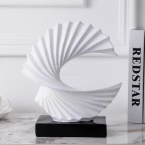 Estatueta Decorativa Moderna para Sala de Estar em Resina