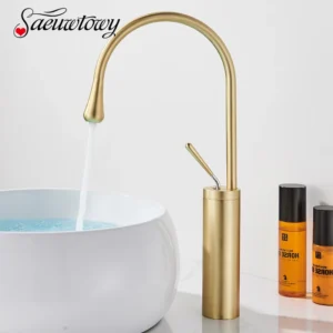 Torneira Dourada Escovada para Pia com Cascata Giratória 360°