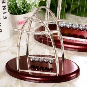 Pêndulo de Metal Newton Pequeno - Brinquedo Antiestresse e Decoração