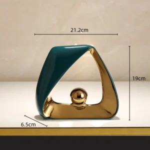 Escultura Decorativa em Cerâmica Geométrica com Bola Dourada - Modelo F
