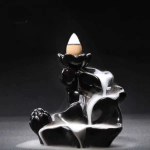 Incensário de Refluxo em Cerâmica Preta com Mão de Buda e Lótus Vermelho