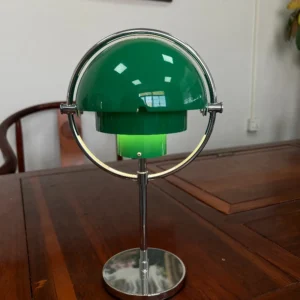 Lâmpada de Mesa Moderna em Metal Preto e Ouro para Decoração