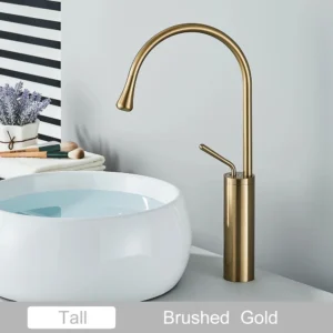 Torneira Dourada Escovada para Pia com Cascata Giratória 360° - Dourado Escovado