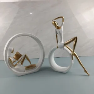 Estátua de Menina Yoga e Leitura em Resina para Decoração - BRANCO