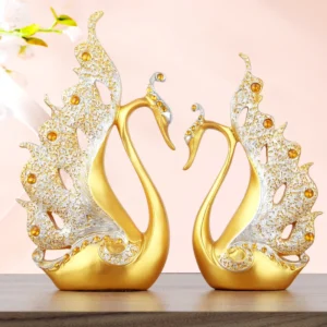 Estatuetas de Cisne Dourado - Decoração Elegante para Casamento