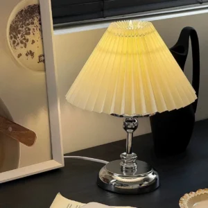 Abajur Decorativo Retrô Tricolor para Mesa e Cabeceira