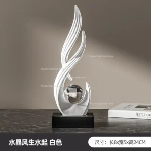 Estatueta Decorativa em Resina para Sofisticação da Sua Casa - Modelo 2