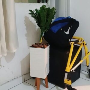 Kit Decorativo Completo 2 Folhagem Artificial C/ Vaso Design Moderno Decoração Para Sala